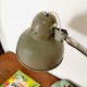 Lampe d'atelier en métal gris 3