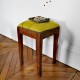 Tabouret ancien velours jaune