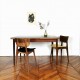 Table vintage en bois et stratifié noir