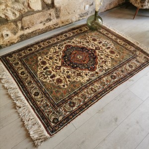 Tapis ancien 160 x 180cm