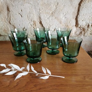 Verres anciens en verre soufflé