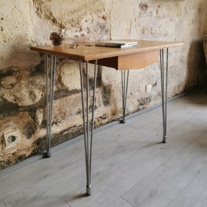 Bureau ancien en bois et métal