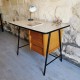 Bureau ancien en métal, bois et formica 