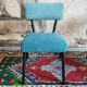 Chaise maternelle vintage retapissée bleu 