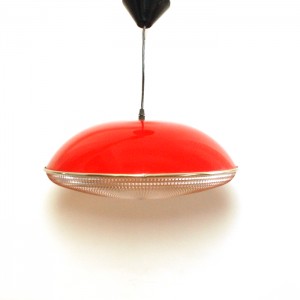 Suspension en plexiglas rouge 1