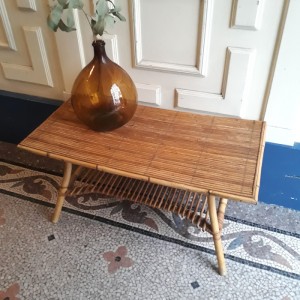 Table basse en rotin 1