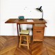 Bureau ancien pour enfants