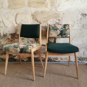 Ensemble de 4 chaises vintage en hêtre retapissées 